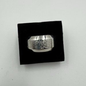 Silver Ring w/ hammered look